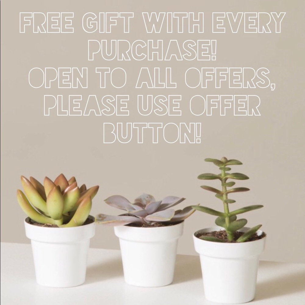 Up to 50% off using the offer button 🖤